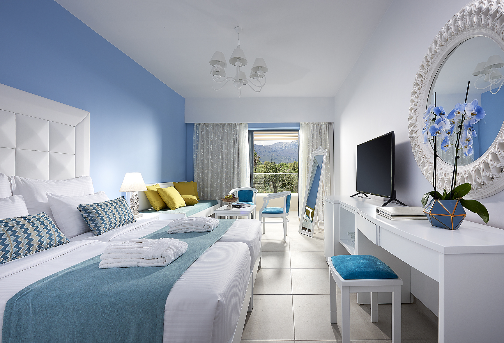 ΔΙΚΛΙΝΟ DELUXE ΜΕ ΘΕΑ ΣΤΟΝ ΚΗΠΟ