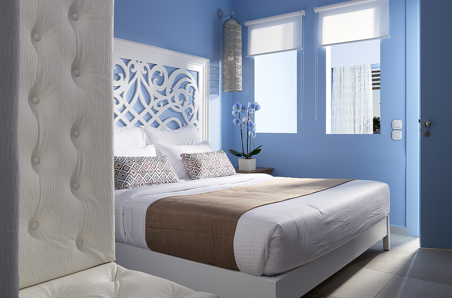 MYTHOS SWIM-UP JUNIOR SUITE WITH DIRECT SEA VIEW AND PRIVATE POOL