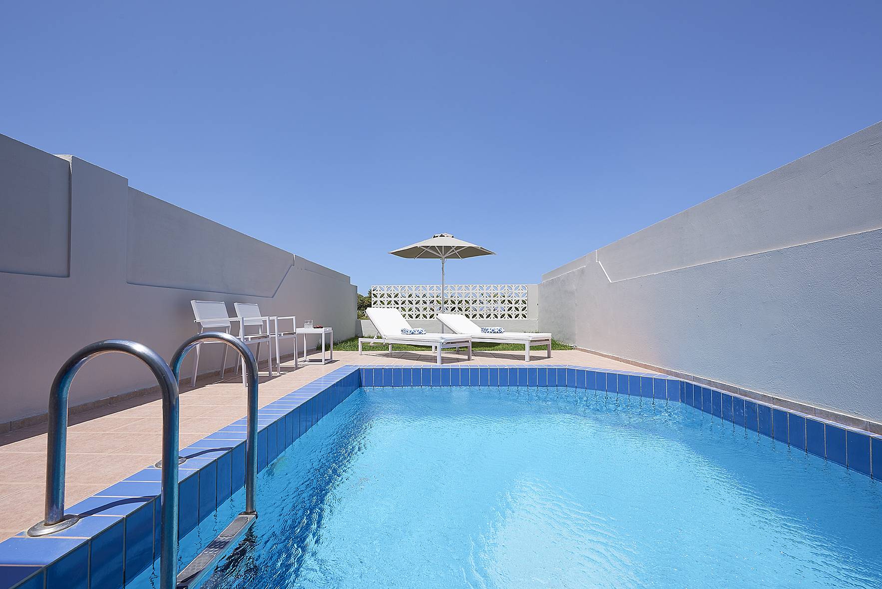 MYTHOS VILLA FRONTE MARE CON PISCINA PRIVATA